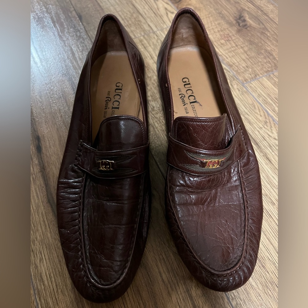 Leather Gucci shoes